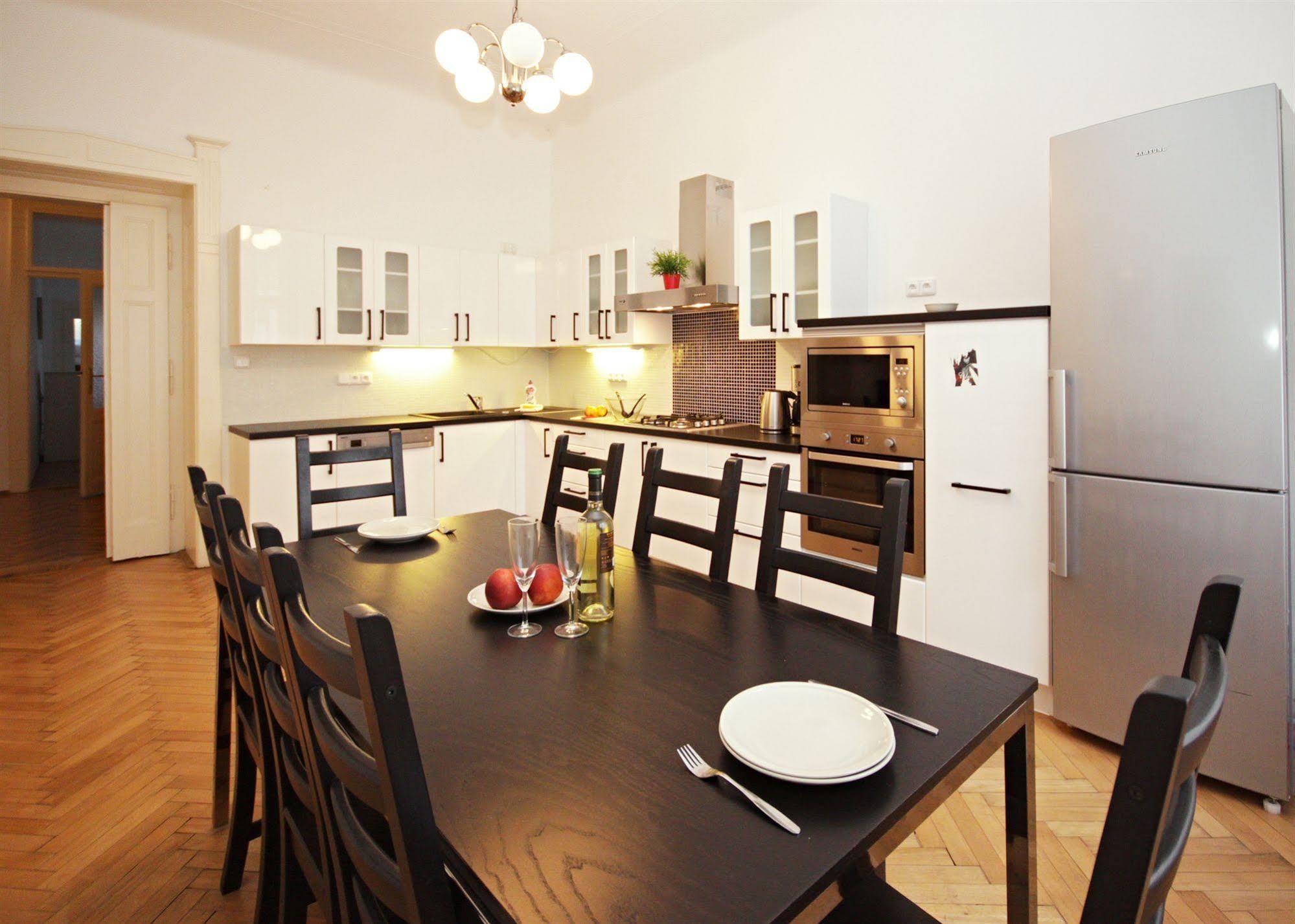 Leo Apartments Old Town Prague Luaran gambar